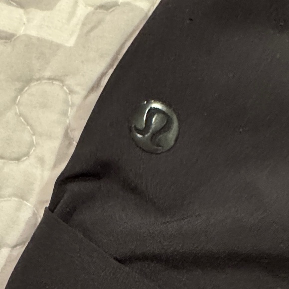 Lululemon Athletica Flowy Everyday Ribbon Tie shorts in black - Picture 2 of 6